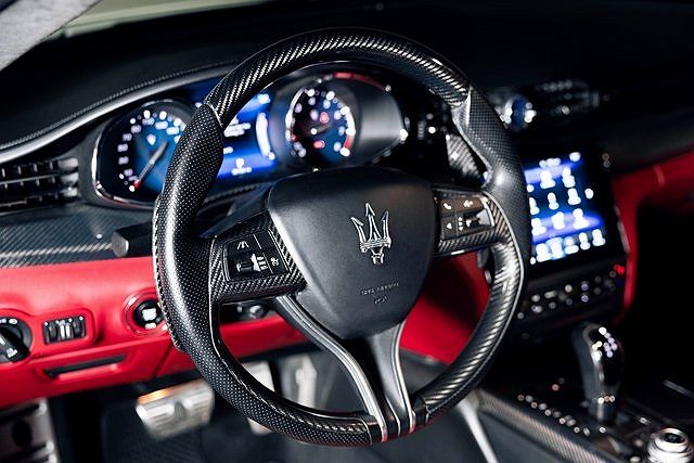 2017 Maserati Quattroporte GTS image 27