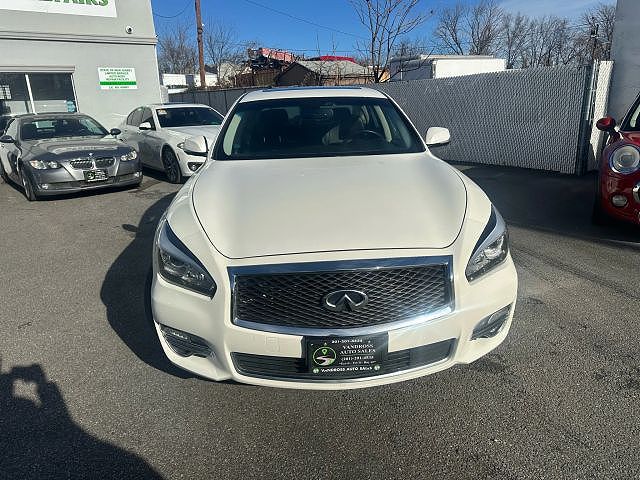 2019 Infiniti Q70
