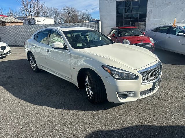 2019 Infiniti Q70
