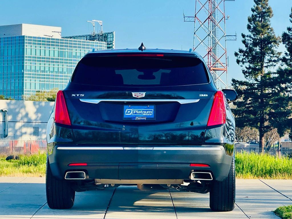 2017 Cadillac XT5