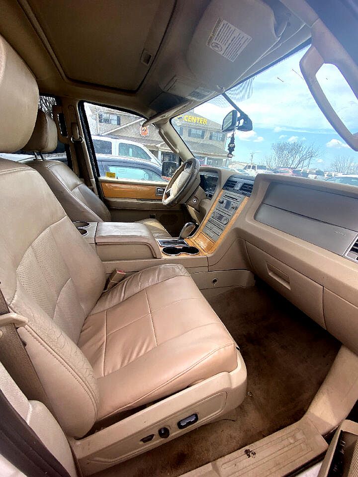 2007 Lincoln Navigator Luxury image 6