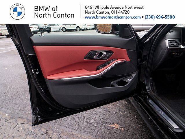 2024 BMW 3 Series 330i xDrive image 4