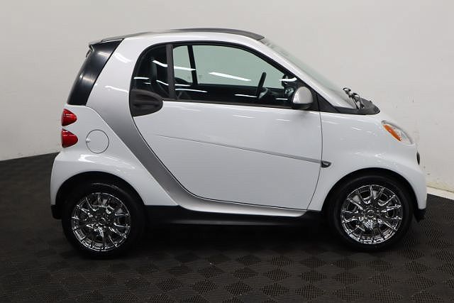 2015 Smart Fortwo Passion image 2