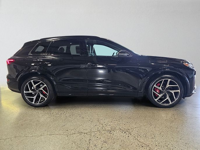 2025 Audi SQ6 e-tron