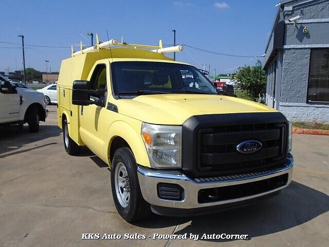 2016 Ford F-350 null image 3