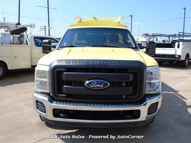 2016 Ford F-350 null image 4