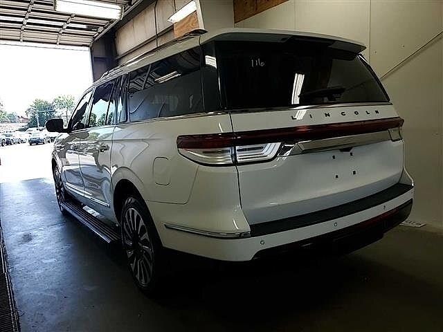 2023 Lincoln Navigator L