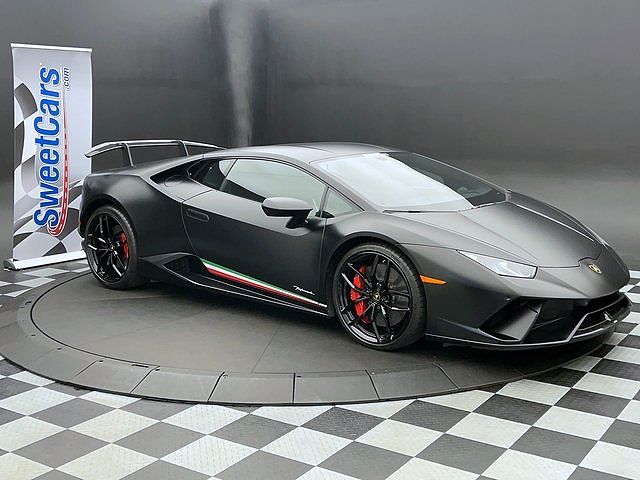 2018 Lamborghini Huracan Performante image 0