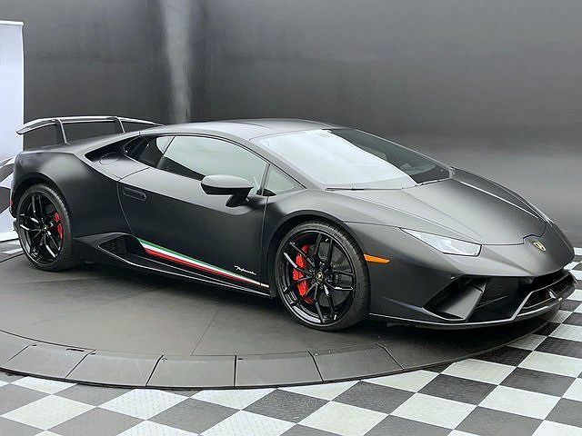 2018 Lamborghini Huracan Performante image 1