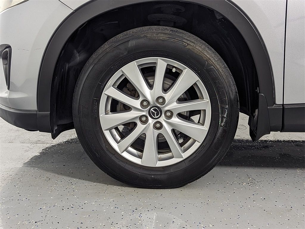 2015 Mazda CX-5 Touring image 5