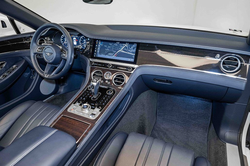 2021 Bentley Continental GT image 3