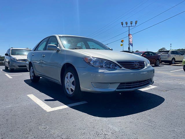 2006 Toyota Camry LE image 2