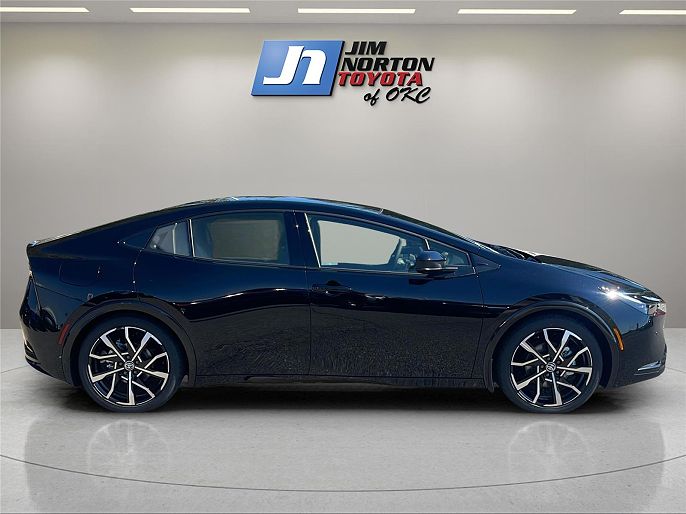 2026 Toyota Prius Plug-in