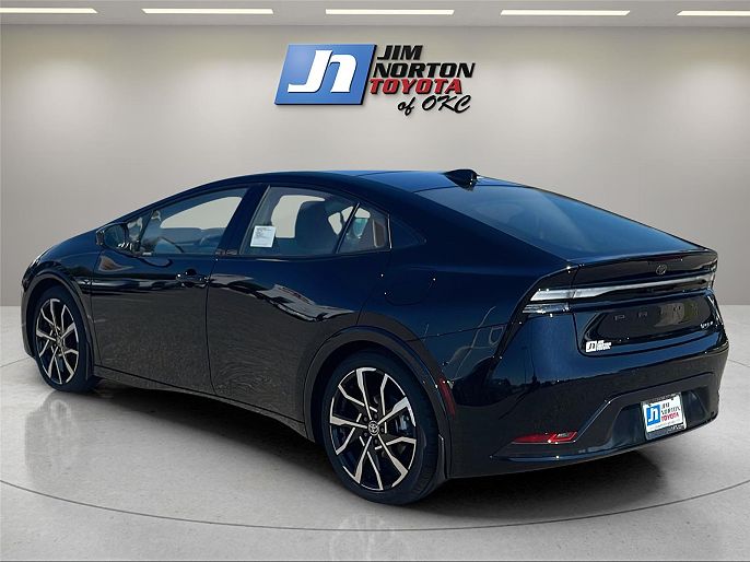 2026 Toyota Prius Plug-in