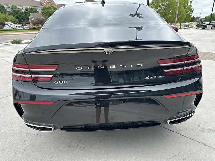 2023 Genesis G80