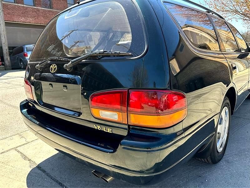 1994 Toyota Camry LE image 46