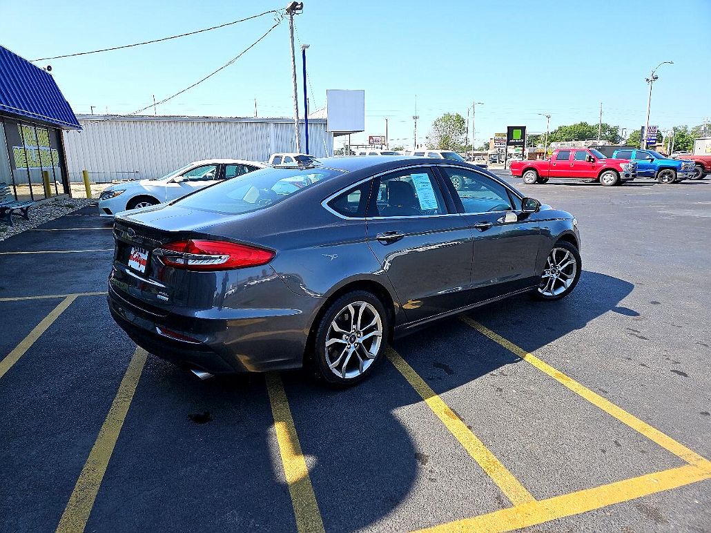 2019 Ford Fusion SEL image 4
