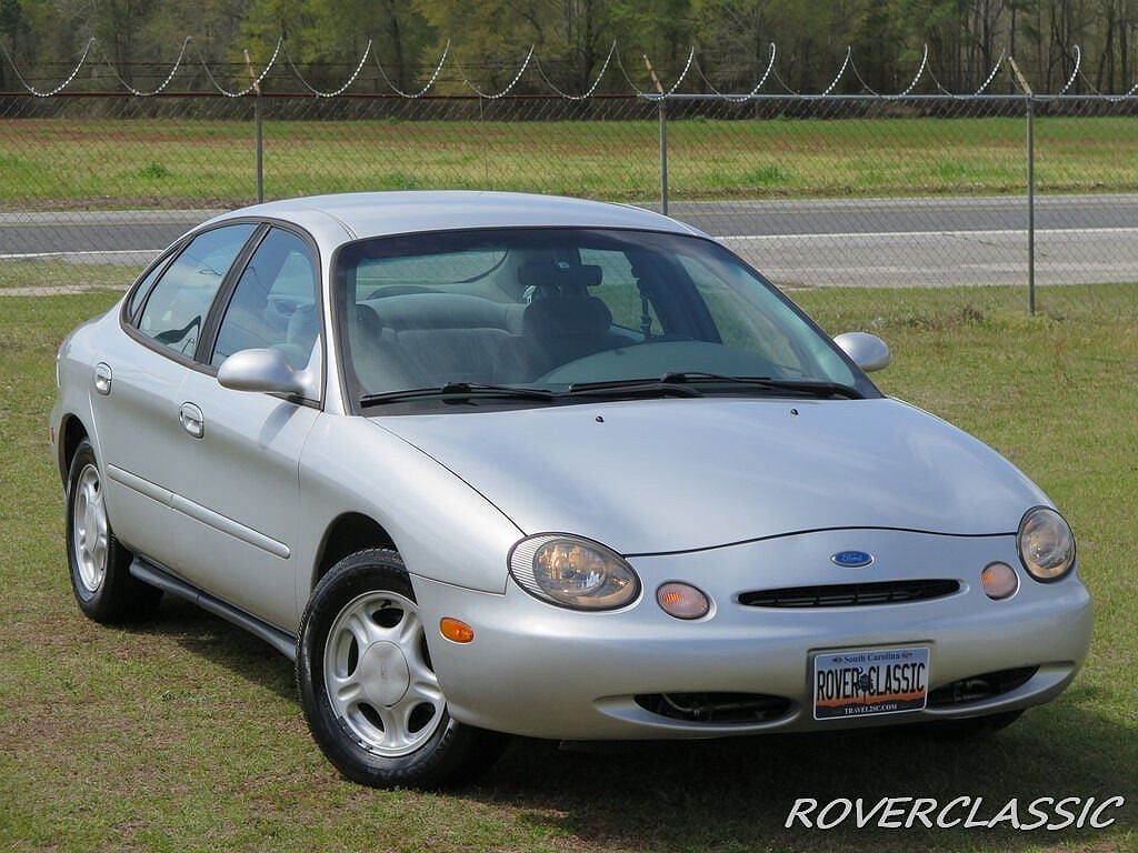 1997 Ford Taurus GL image 0