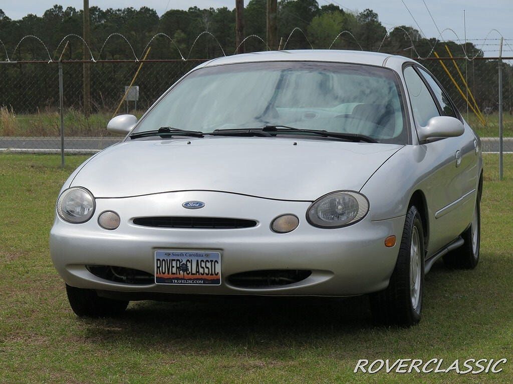1997 Ford Taurus GL image 3