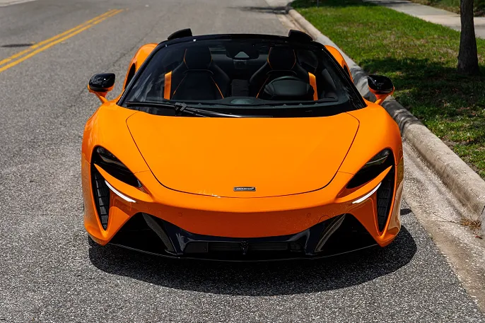 2025 Mclaren Artura