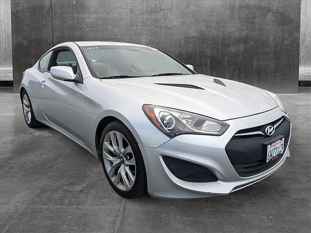 2013 Hyundai Genesis Premium image 4