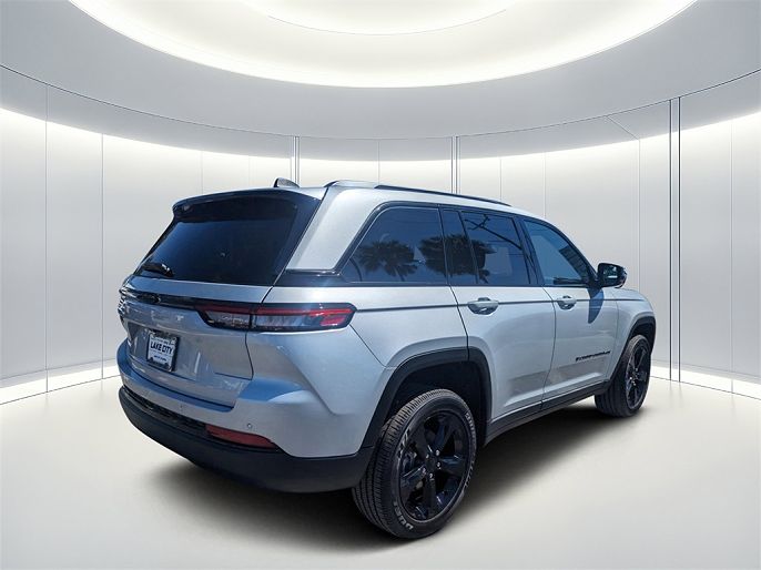 2025 Jeep Grand Cherokee