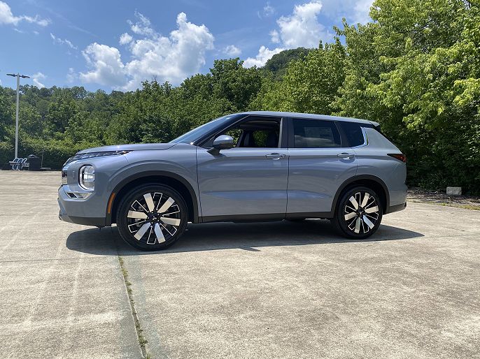 2025 Mitsubishi Outlander
