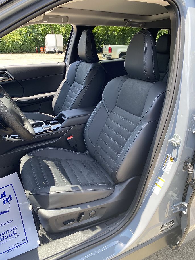 2025 Mitsubishi Outlander