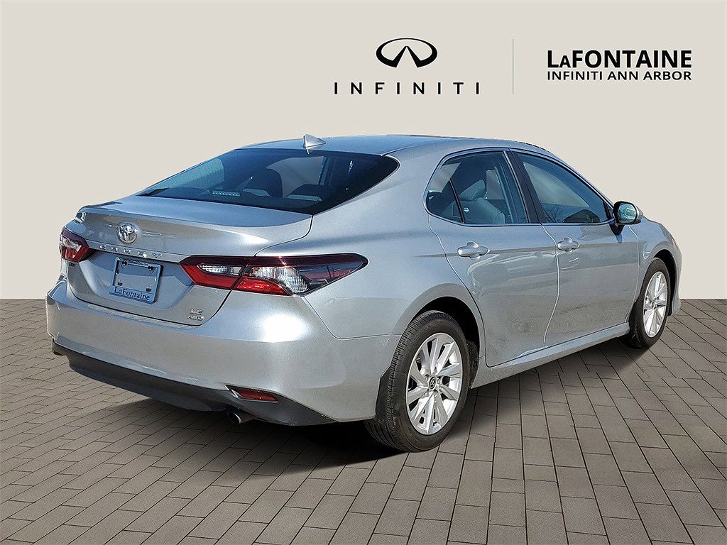 2021 Toyota Camry LE image 5
