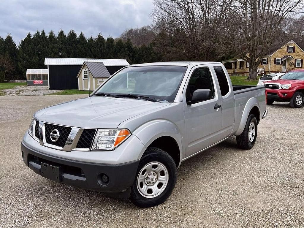 2006 Nissan Frontier XE image 1