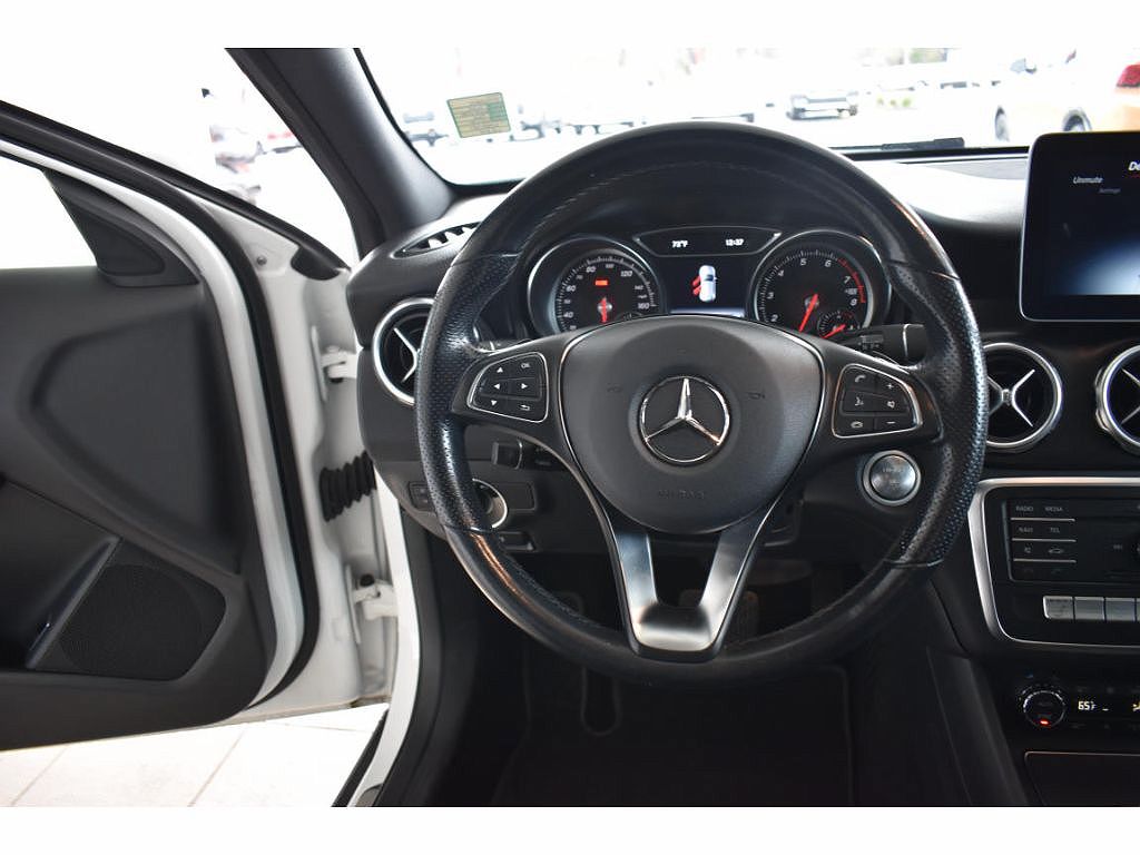 2019 Mercedes-Benz GLA 250 image 11