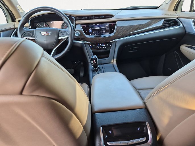 2024 Cadillac XT6