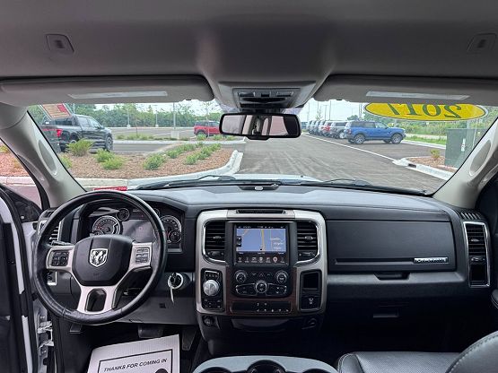2017 Ram 1500 Laramie photo 9