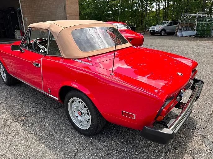 1982 Fiat 124 Spider