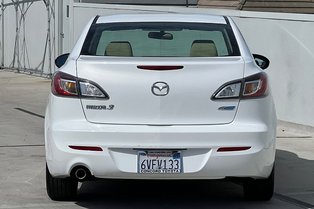 2012 Mazda Mazda3 i Touring image 4
