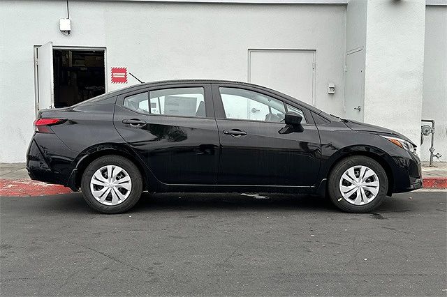 2025 Nissan Versa