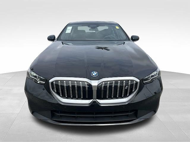 2024 BMW i5 eDrive40 image 1