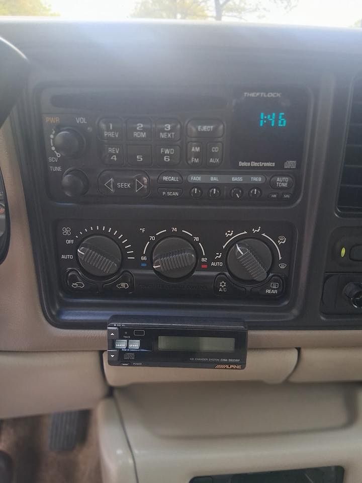 2002 Chevrolet Suburban 2500