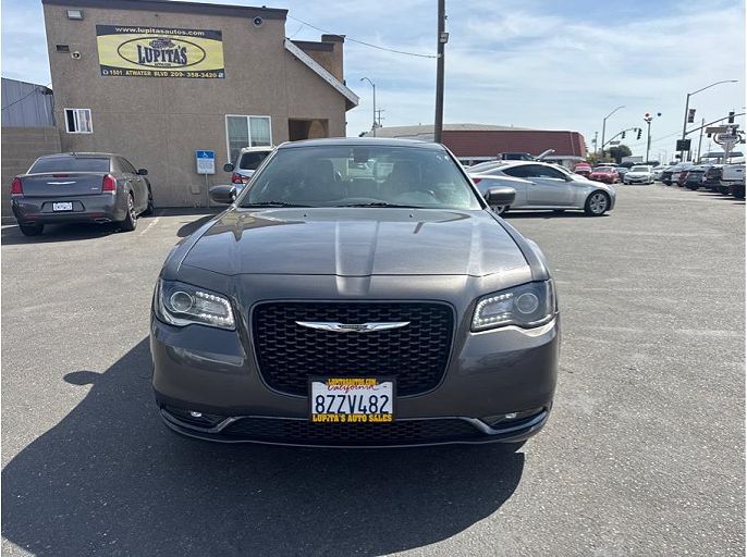 2019 Chrysler 300