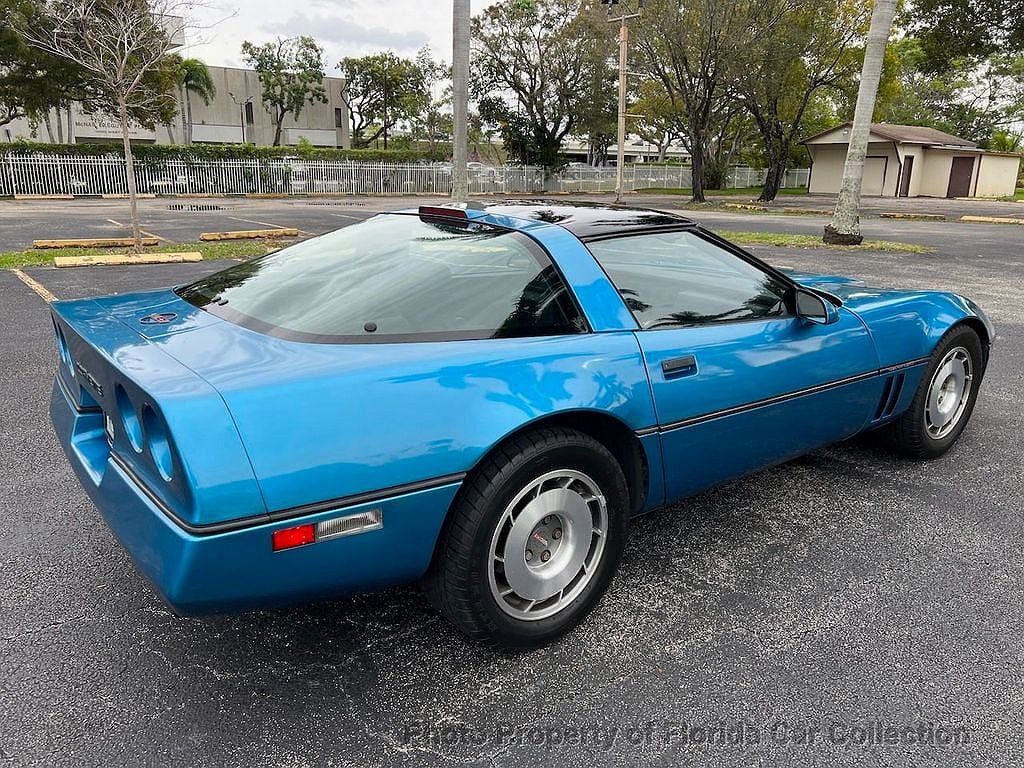 1987 Chevrolet Corvette null image 3