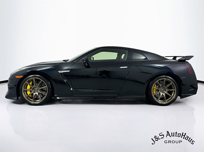 2024 Nissan GT-R