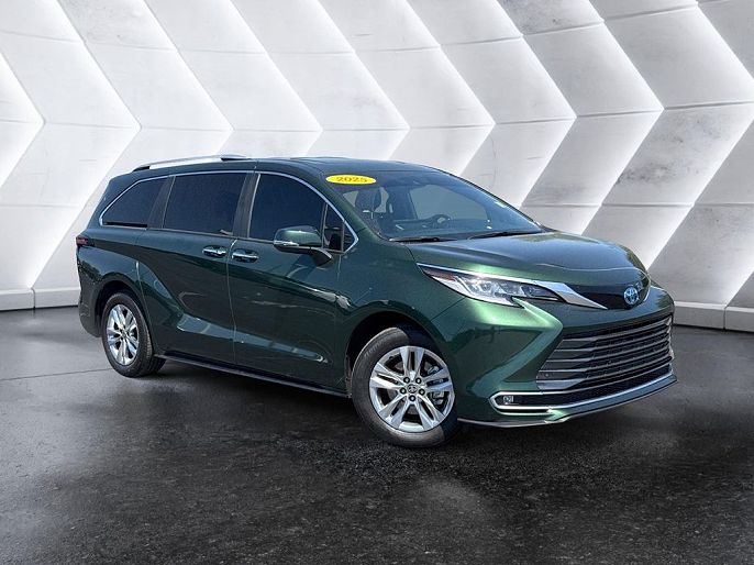 2025 Toyota Sienna