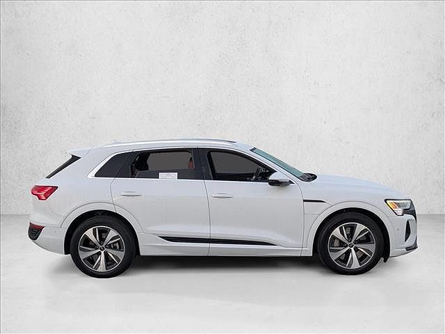 2024 Audi Q8 e-tron