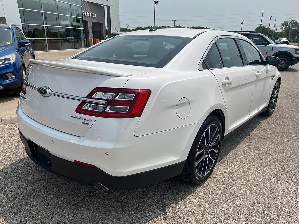 2019 Ford Taurus Limited Edition image 4