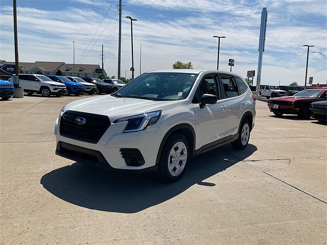 2022 Subaru Forester null image 2