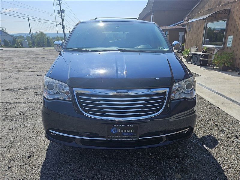 2012 Chrysler Town & Country Limited Edition image 1