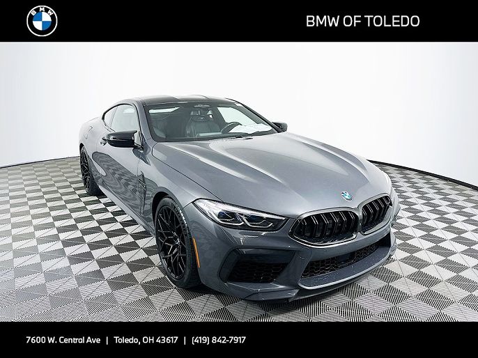 2022 BMW M8