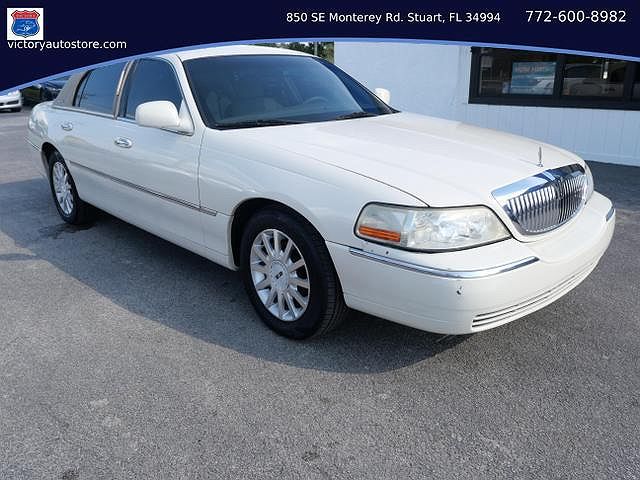 2007 Lincoln Town Car Signature image 0