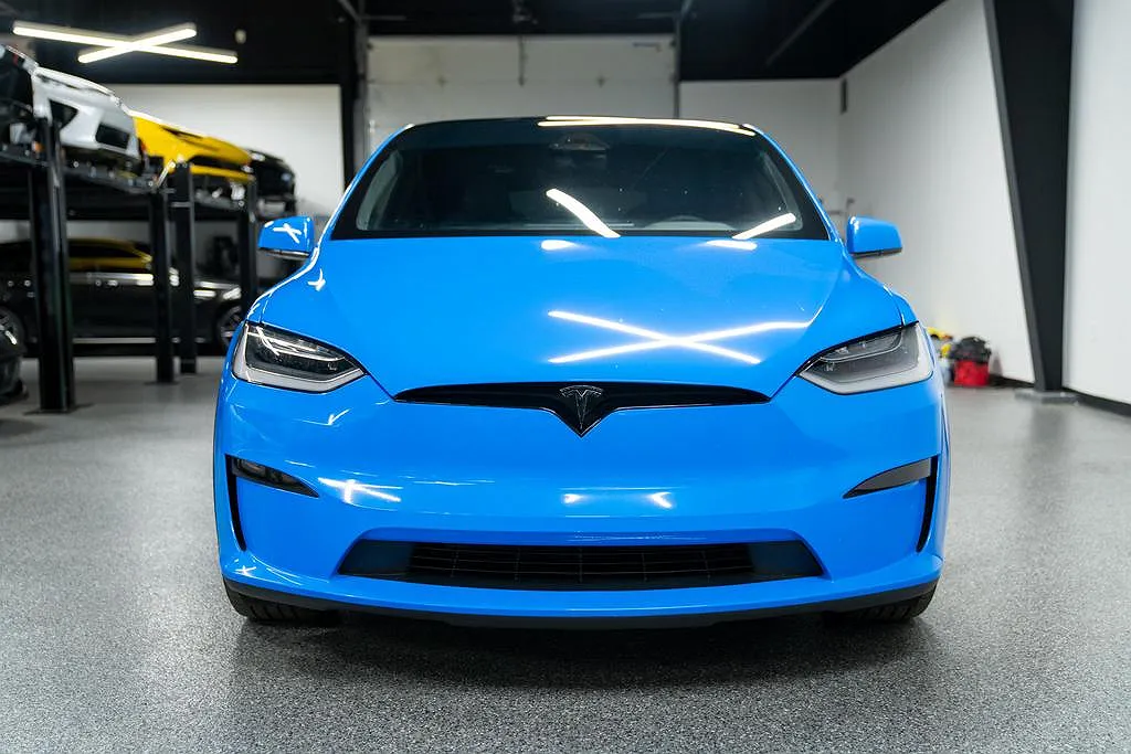 2022 Tesla Model X Plaid image 2