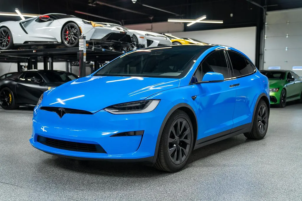 2022 Tesla Model X Plaid image 3